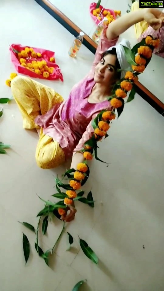 Adah Sharma Instagram - Onam Ashamsakal to all of you 🏵️