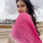 Adah Sharma Instagram - Gone with the wind …. Before we won awards we did pictures on the terrace in the morning (there was so much wind the sleeves flew away by the time I reached the award event 😅) 💁@snehal_uk 💃@juhi.ali @neeta_lulla @houseofneetalulla @kushalsfashionjewellery 💨 💨 💨 P.S. didn't want to ruin my heels in the rain toh nagey pair did pics . But you know what happened to the heels anyway 👀 #100YearsOfAdahSharma #adahsharma