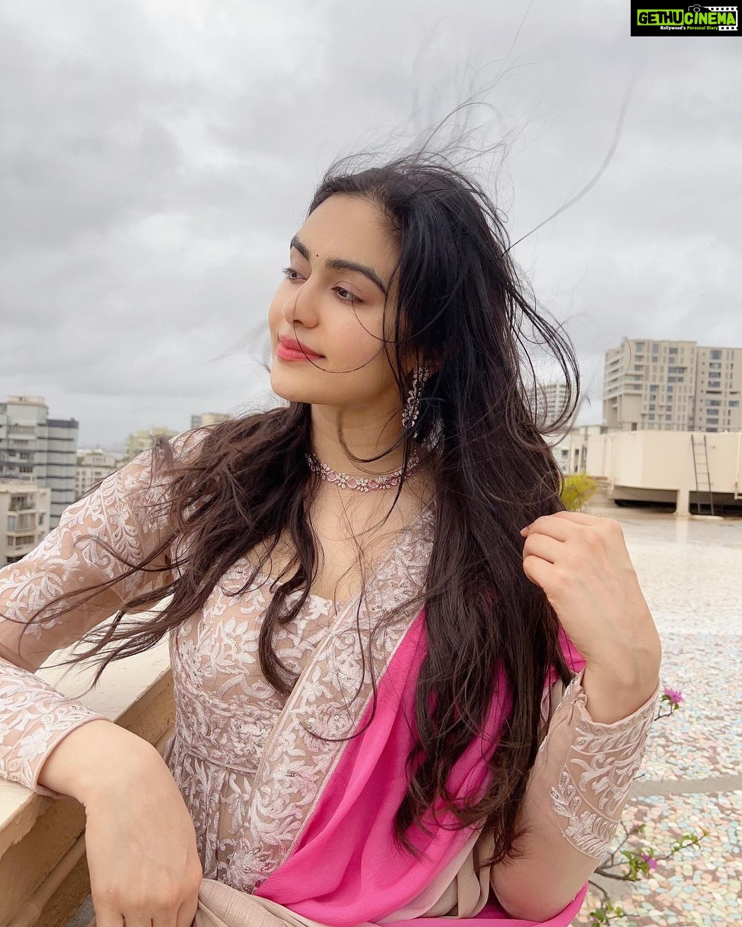 Adah Sharma - 1.5 Million Likes - Gone with the wind ….
Before we won awards we did pictures on the terrace in the morning (there was so much wind the sleeves flew away by the time I reached the award event 😅)
💁@snehal_uk
💃@juhi.ali
@neeta_lulla @houseofneetalulla
@kushalsfashionjewellery
💨
💨
💨
P.S. didn't want to ruin my heels in the rain toh nagey pair did pics . But you know what happened to the heels anyway 👀
#100YearsOfAdahSharma #adahsharma