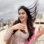 Adah Sharma Instagram - Gone with the wind …. Before we won awards we did pictures on the terrace in the morning (there was so much wind the sleeves flew away by the time I reached the award event 😅) 💁@snehal_uk 💃@juhi.ali @neeta_lulla @houseofneetalulla @kushalsfashionjewellery 💨 💨 💨 P.S. didn't want to ruin my heels in the rain toh nagey pair did pics . But you know what happened to the heels anyway 👀 #100YearsOfAdahSharma #adahsharma
