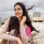 Adah Sharma Instagram - Gone with the wind …. Before we won awards we did pictures on the terrace in the morning (there was so much wind the sleeves flew away by the time I reached the award event 😅) 💁@snehal_uk 💃@juhi.ali @neeta_lulla @houseofneetalulla @kushalsfashionjewellery 💨 💨 💨 P.S. didn't want to ruin my heels in the rain toh nagey pair did pics . But you know what happened to the heels anyway 👀 #100YearsOfAdahSharma #adahsharma