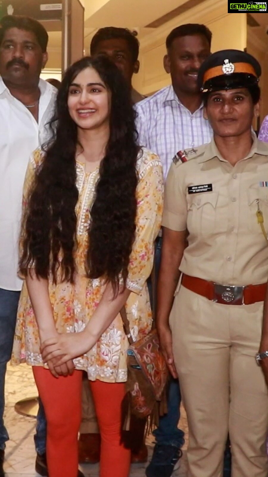Adah Sharma Instagram - The Kerala Story;- Adah Sharma पहुंची लोगों से फिल्म का review लेने Fans उनकी simple look देख कर हुए impress! @adah_ki_adah . . . #adahsharma #adah #adahkiadah #adahsharmabeauty #thekeralastory #thekeralastorytrailer #thekeralastoryreview #thekeralastoryteaser#thekeralastoryreview #newj #filmynewj Mumbai, Maharashtra