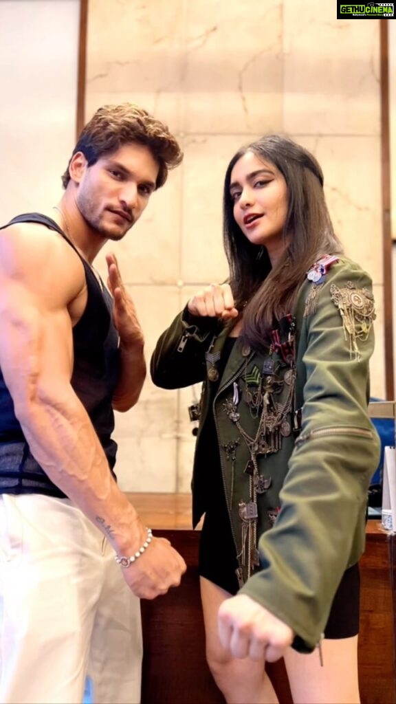Adah Sharma Instagram - This friendship day I hope you find a friend like Commando Virat found Bhavana Reddy ! Try the Commando Handshake and Tag us ! Watch us breaking some bones and cracking with laughter after ! Commando releasing on 11th August ! On @disneyplushotstar