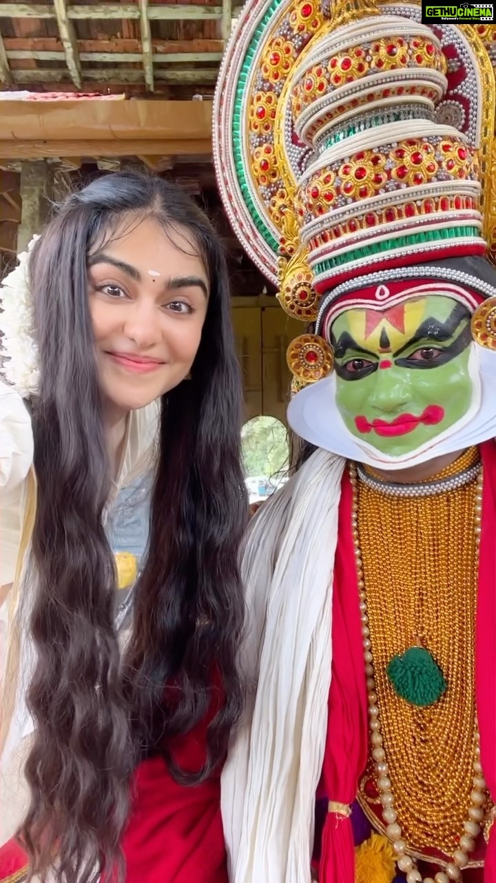 Adah Sharma - 2.9 Million Likes - Kaise lagi Shalini Unnikrishnan ki Adah ?🤓❤️👧
#TheKeralaStory @sunshinepicturesofficial #vipulamrutlalshah @sudipto_sen @aashin_shah #100YearsOfAdahSharma #adahsharma #kathakali
P.S. for everyone asking Kerala Story ke sab gaane audio released hai ab !❤️
