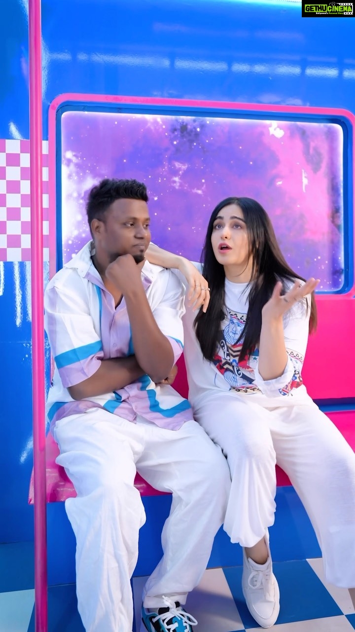 Adah Sharma Instagram - Kaisi lagi yeh DILLI WAALI GIRLFRIEND ππ πΈ @akash.yadav7245 πββοΈ@snehal_uk @jagats38 . . . #dance #alexbadadchoreography #100YearsOfAdahSharma #adahsharma #bollywood #explore #reelitfeelit #godisgreat #instagram