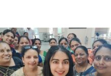 Adah Sharma Instagram - पुणेकर तुमच्या सर्वांना खूप प्रेम आणि धन्यवाद ❤️ Pics in order of posting 1.Our lovely commando girls 2.The awesome ladies who made our yummm lunch 3. @lucknow_i_chikan who sent me very pretty Kurtis !! 4. Billi who allowed me to give a free massage (contact Adah Sharma massage services…special discount for cats and crows for the month of may) 5. The famous Chidli idli 🙃😂❤️ 6. Selfies with all of you ❤️ 7. Cool cops 😎 8. Thank u for the varan ladies ! I had 5 cups 😁😁 Maharshi Karve Stree Shikshan Samstha_Official