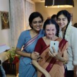Adah Sharma Instagram – For Mother’s day this year mixing up Reel and Real ❤️ #happymothersday
A big thank you from my reel and real life mommy’s and paati/naani/amoomas for making this mother’s day a BLOCKBUSTER with #TheKeralaStory ….to mother’s and daughters all over the world who have been sending me pyar !! Thaank youu , धन्यवाद माझा मदर्स डे इतका स्पेशल बनवल्याबद्दल ❤️
सगळ्यांचे खूप खू्प आभार ❤️❤️ मेरी नानी आप सबको virtual दोसा और payasam भेज रही है 😁😁❤️❤️
.
.
.
#adahsharma