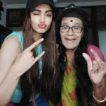 Adah Sharma Instagram – For Mother’s day this year mixing up Reel and Real ❤️ #happymothersday
A big thank you from my reel and real life mommy’s and paati/naani/amoomas for making this mother’s day a BLOCKBUSTER with #TheKeralaStory ….to mother’s and daughters all over the world who have been sending me pyar !! Thaank youu , धन्यवाद माझा मदर्स डे इतका स्पेशल बनवल्याबद्दल ❤️
सगळ्यांचे खूप खू्प आभार ❤️❤️ मेरी नानी आप सबको virtual दोसा और payasam भेज रही है 😁😁❤️❤️
.
.
.
#adahsharma
