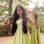 Adah Sharma Instagram – Gorilla ji has trouble choosing … help him please 🪲🦟🦗🤡
During mating the female praying mantis bites off the males head and then devours his corpse for nourishment…
Wearing @anjanabohra_official 
💆‍♀️ @snehal_uk 
💃 @juhi.ali 
Makeup @adah_ki_radha
#100yearsOfAdahSharma #adahsharma