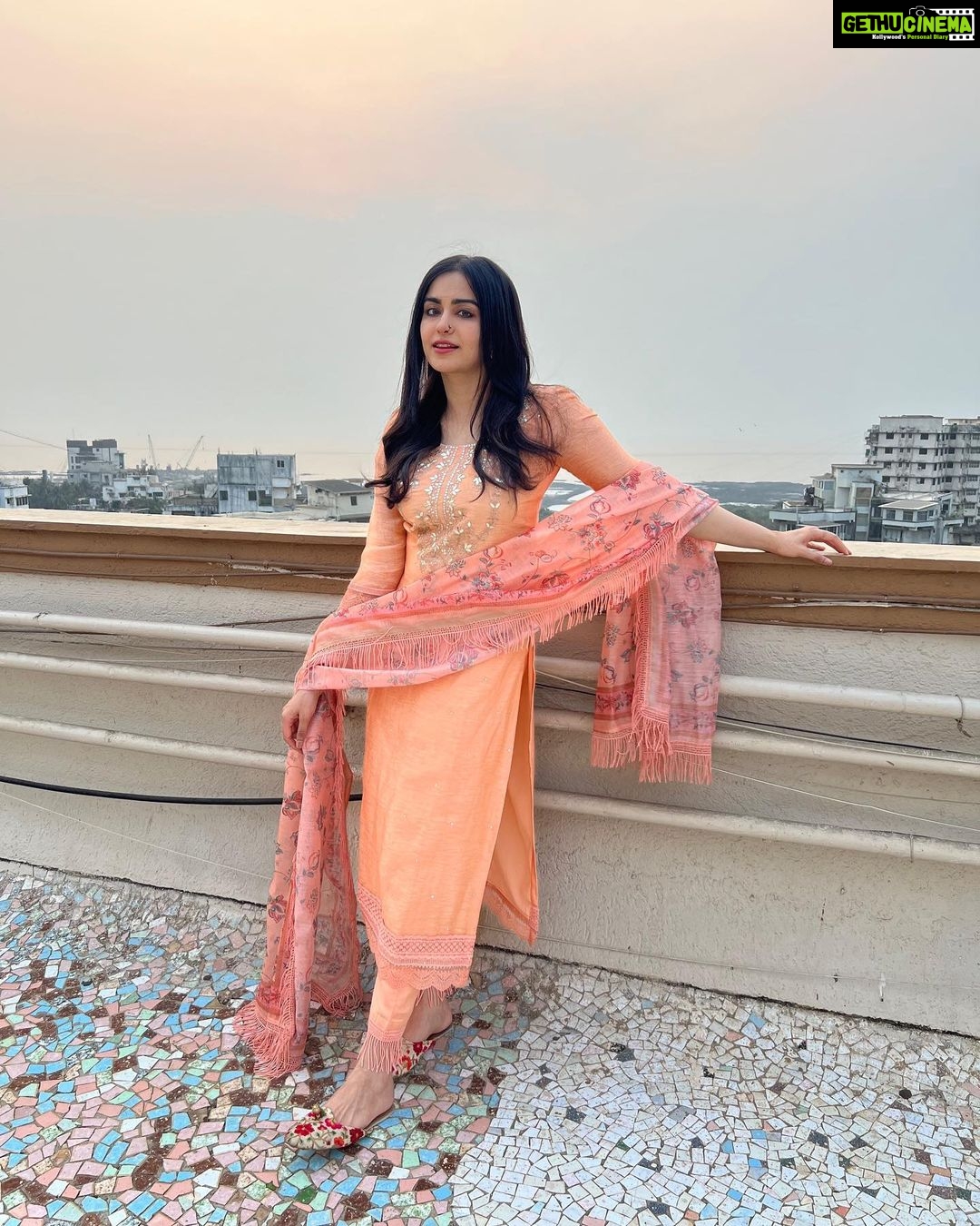 Adah Sharma Instagram - The first teacher was the student of who? 🤡🦍🦌🐞 Wearing @dimpleacharya_official 💆♀️ @snehal_uk #100YearsOfAdahSharma #adahsharma