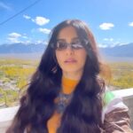 Adah Sharma Instagram - What did you wish for 🥰 guess what I wished for 🤓😁🦍🐘🐝❤️ #IfWishesWereHorsesIWouldBeInTheJungleSocislizingWithElephants because the horses would help me make friends with their elephant acquaintances obvvv duh 🙄 #100YwarsOfAdahSharma #adahsharma #leh #lehladakh Leh Ladakh