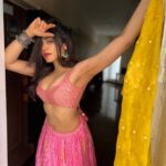 Adah Sharma Instagram - Kanoon ke haath kitne lambe hote hain? 👮‍♀️🚓🚨🐘🦍🐝🔥❤️💀 #BhavanaReddyInAnAlternateUniverse #OneMoreCopFilmComingUp #TheGameOfGirgit #commando 💆‍♀️ @snehal_uk 💃 @juhi.ali Wearing @anjanabohra_official @ #100YearsOfAdahSharma #adahsharma