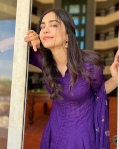 Adah Sharma Instagram - Pimp my ride  aaja meri gaadi mein baith jaa couldn’t decide which caption so both lol Wearing @jaykirtisingh 💜💜💜💜 Hair @snehal_uk #100YearsOfAdahSharma #adahsharma #anarkali #ootd Ahmedabad, India