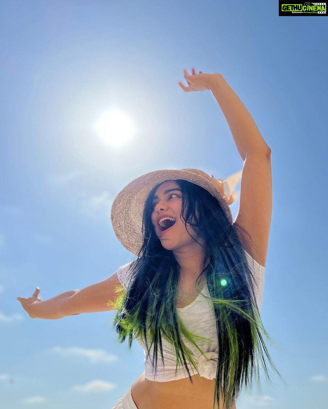 Adah Sharma Instagram - The sun is getting hotter every single day . In just a billion years the heat from the sun will be so intense that liquid water won’t exist on earth . Life on earth will be gone . Forever . Bacteria might be able to survive underground. So put your #sunkissed photos but also be know that bacteria is better than you #stayHumble and be nice and don’t bully people and if you are reading this you have access to the internet which some people aren’t privileged enough to have ! So be greatful 🐞❤️🤓 #100YearsOfAdahSharma #adahsharma The SUN