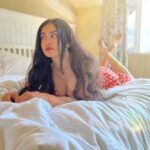 Adah Sharma Instagram - The sun is getting hotter every single day . In just a billion years the heat from the sun will be so intense that liquid water won’t exist on earth . Life on earth will be gone . Forever . Bacteria might be able to survive underground. So put your #sunkissed photos but also be know that bacteria is better than you #stayHumble and be nice and don’t bully people and if you are reading this you have access to the internet which some people aren’t privileged enough to have ! So be greatful 🐞❤️🤓 #100YearsOfAdahSharma #adahsharma The SUN