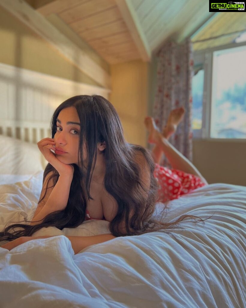 Adah Sharma Instagram - The sun is getting hotter every single day . In just a billion years the heat from the sun will be so intense that liquid water won’t exist on earth . Life on earth will be gone . Forever . Bacteria might be able to survive underground. So put your #sunkissed photos but also be know that bacteria is better than you #stayHumble and be nice and don’t bully people and if you are reading this you have access to the internet which some people aren’t privileged enough to have ! So be greatful 🐞❤️🤓 #100YearsOfAdahSharma #adahsharma The SUN