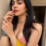 Adah Sharma Instagram – Iss look mein reel hojae? 🐘🐝🐿? 
💆‍♀️ @snehal_uk 
💃 @juhi.ali 
Wearing @anjanabohra_official @
#100YearsOfAdahSharma #adahsharma