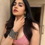 Adah Sharma Instagram - Iss look mein reel hojae? 🐘🐝🐿? 💆‍♀️ @snehal_uk 💃 @juhi.ali Wearing @anjanabohra_official @ #100YearsOfAdahSharma #adahsharma