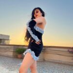 Adah Sharma Instagram – ‘Sun’ toh ..See you ‘ladder’ 😹🪜🖤🐝🐏
#100YearsOfAdahSharma #1920to2020 #adahsharma #1920to2020matlabsausaalplus3yearskitnehue? 
P.S. pics with Hat 🎩 demand from prev post 👼😇🐠
