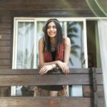 Adah Sharma Instagram – Photographic evidence of me flirting with 
 गाय ‘s on set …. Also itnaaa bada smile n all I don’t do unless I’m around my kinda guys 😁🤓 #100YearsOfAdahSharma #adahsharma #cow #cowgirl #calf #socutebabycalf