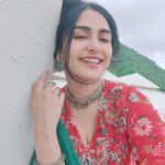 Adah Sharma Instagram - Guess the song I played and I’ll share the video 🐒👻 anddd guess where I am 🦅👻 @easemytrip comeonnnn use your psychic powers ! 👽💀👾 #100YearsOfAdahSharma #AdahSharmaxEaseMyTrip #flute #themountainsarecalling #themountainsandmeeee #thehillsarealivewiththesoundofmusicThisIsalreadtAnExiatingHashtag