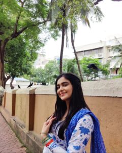 Adah Sharma Instagram - Hum sab mein ek cheez common hai...apni Dharti se pyar ❤️ . Kitne kauwe in the last pic ? 🦃🐧🐔🐓🕊️ #ThereIsNoCrowEmoji Commando on Disney + Hotstar thank you for making it a Hit ❤️❤️❤️ . 🙆 @asira.09 💇‍♀️@snehal_uk 💄@kanika_arrora 👗@tanimakhosla Outfit: @baisegaba @akshata.pembhre 💪@jagat #100YearsOfAdahSharma #adahsharma