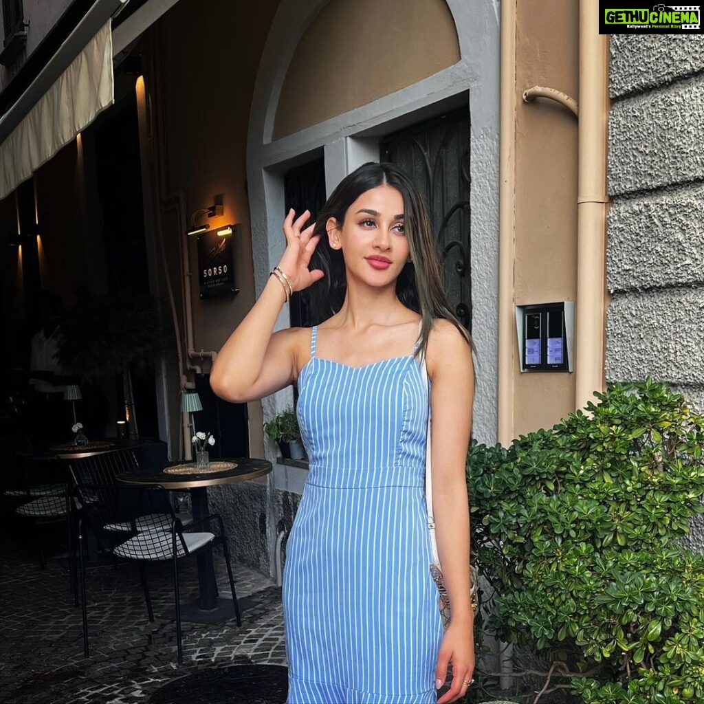 Aditi Arya Instagram - She gets too hungry, for dinner at eight. Como, Italy