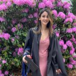 Aditi Arya Instagram - Had put a decade on hold for this. There’s no denying the gift of education and the pleasure of learning from the best professors in the world. No denying the role of luck for you to be born into a family that nourishes your mind and sharpens it. The privilege of finding a family that values and appreciates it. The rare but true blessing of friends and mentors who wish you well and inspire you to be the best version of yourself. I pray for such blessings for you too. Congratulations to my Yale SOM MBA Class of 2023. I continue to learn from you every day. Yale University