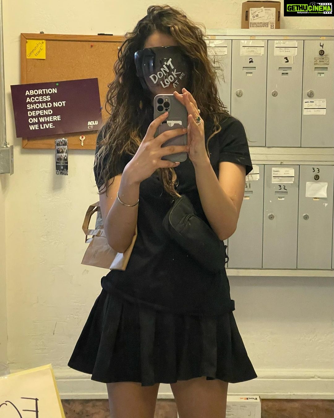 Aditi Arya Instagram - 1. Leaning on my learning team like I did for all those group assignments 2. Setting up an art station to avoid small talk and watch a live American sport 3. Dressing up as an undercover celebrity for Sam-chella 4,5,6. Painting happy faces and soaking good vibes with gentle 1:1 conversations 7. Using that red wig for the last time ever (I promise)