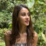 Aditi Arya Instagram - That time I accidentally found myself hiking in chappals 🩴🩴🐧