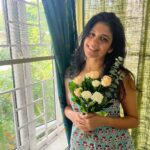 Aditi Balan Instagram - Flowers be the best gift for birthday. Thank you so much 💛
