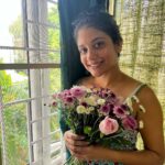 Aditi Balan Instagram - Flowers be the best gift for birthday. Thank you so much 💛