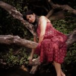 Aditi Balan Instagram - When u find your phase space. The possibilities unfold. With @officialaditibalan #photostory #photography #storytelling #lifeconnection #healing