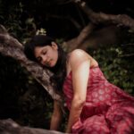 Aditi Balan Instagram - When u find your phase space. The possibilities unfold. With @officialaditibalan #photostory #photography #storytelling #lifeconnection #healing