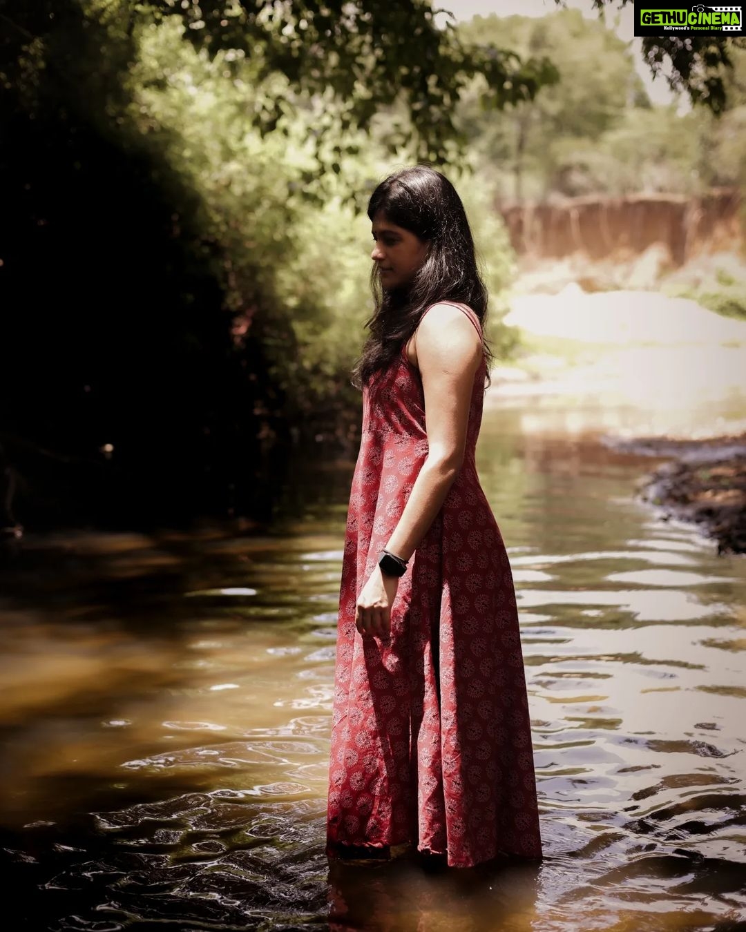 Aditi Balan Instagram - When u find your phase space. The possibilities unfold. With @officialaditibalan #photostory #photography #storytelling #lifeconnection #healing