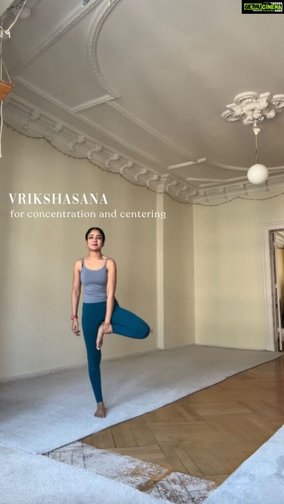 Aditi Chengappa Instagram - SAVE THIS! One of the most common concerns i get from people is not being able to focus because of too many thoughts! Balancing poses are a wonderful and quick way to center yourself, try it and see- the act of balancing itself requires your mind to focus and be in the present moment 😇 To practice yoga with me, click the link in my bio! @aditichengappa or visit my website www.aditi.yoga . . . #GesunderLebensstil #Morgenroutine #Wellnessreise #Selbstpflegetipps #wellnesstips #wellnessreels #fitnessinspo #thatgirl #healthyeating #postivemindset #selfcare #pinterestaesthetic #productiveday #routine #aestheticvideos #lifestyleinspo #wellness #manifest #goalsetting #yogateacher #yogainspiration . Mitte