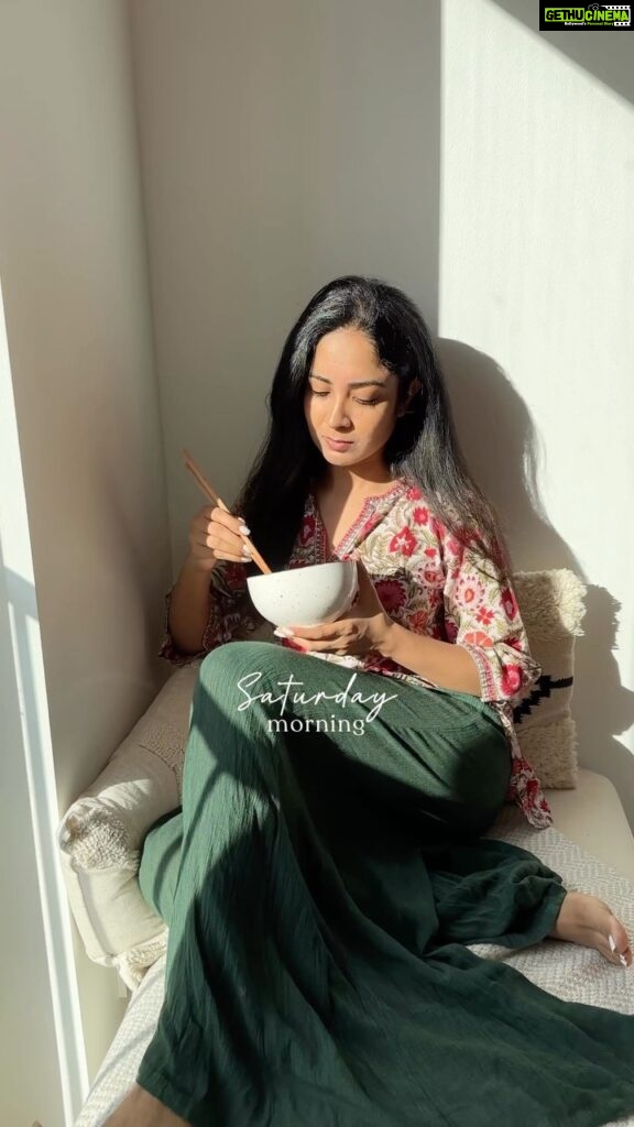 Aditi Chengappa Instagram - I understand it is a privilege to have a relaxed morning and i am grateful every single time 🙏😇 what does a relaxed morning look like for you? . . . #Wellnessreise #Motivationsvideos #Selbstpflegetipps #wellnesstips #wellnessreels #fitnessinspo #thatgirl #healthyeating #postivemindset selfcare #pinterestaesthetic #productiveday #routine #aestheticvideos #lifestyleinspo #wellness #morningroutine #manifest #manifestation #goalsetting #2023glowup #2023goals Berlin, Germany