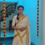 Aditi Ravi Instagram – എല്ലാവർക്കും തിരുവോണാശംസകൾ🌼

#onam #goodluck #peace #smile