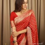 Aditi Ravi Instagram - ❤️❤️❤️ MUA @vijilsmakeover Styling @shantikrishna Saree @swayamvarasilksindia Jewellry @adorebypriyanka Photography @sajeesh_blackstone Thanks to @pradeepnairs #red #sareelover #instagram