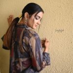 Aditi Ravi Instagram - sometimes you have to ignore mua @sreegeshvasan_makeupartist 📸 @sreenathasok__ costume @feather_calicut 💁🏻‍♀️ @vrinda_sk_ #instagram #new #myself #style