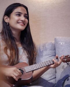 Aditi Ravi Instagram - 🎸
at
@ranjinrajrecords 

📸 @rahulphotoshoot 

#instagram #music #world #😊