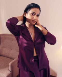 Aditi Ravi Instagram - The most alluring thing a woman can have is confidence !

📸 @shafishakkeer 🫂
💁🏻‍♀️ @shantikrishna 🫂
💄 @neethu_makeupartist 🫂
👕 @byhand.in 🫂
🥰 @pradeepnairs 🫂

#new #post #instagram #instagood #me
