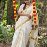 Aditi Ravi Instagram – എല്ലാവർക്കും തിരുവോണാശംസകൾ🌼

#onam #goodluck #peace #smile