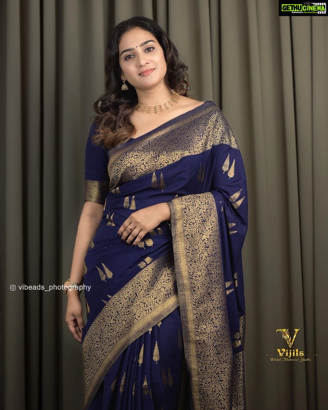 Aditi Ravi Instagram - it is only in solitude that i ever find my own core .. saree @swayamvarasilksindia styling @shantikrishna MUA @vijilsmakeover jewels @adorebypriyanka photography @vibeads_photography thanks to @pradeepnairs #instagram #saree #new #myfavorite #sunday