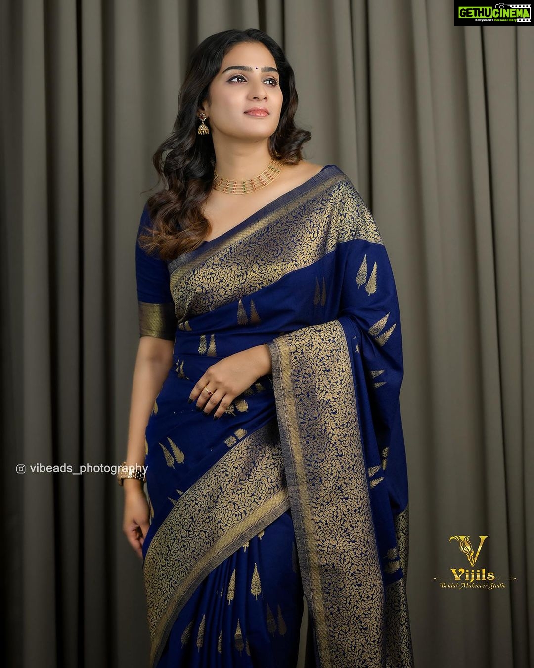 Aditi Ravi Instagram - it is only in solitude that i ever find my own core .. saree @swayamvarasilksindia styling @shantikrishna MUA @vijilsmakeover jewels @adorebypriyanka photography @vibeads_photography thanks to @pradeepnairs #instagram #saree #new #myfavorite #sunday
