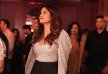 Aditi Sudhir Pohankar Instagram - The year ended for Bhumi with her favourite! @netflix_in Thank you for a blockbuster year ! . . . Styling @ridhimapandeynaik Hair @harshad_hairstylist Shot by @maverick.idea