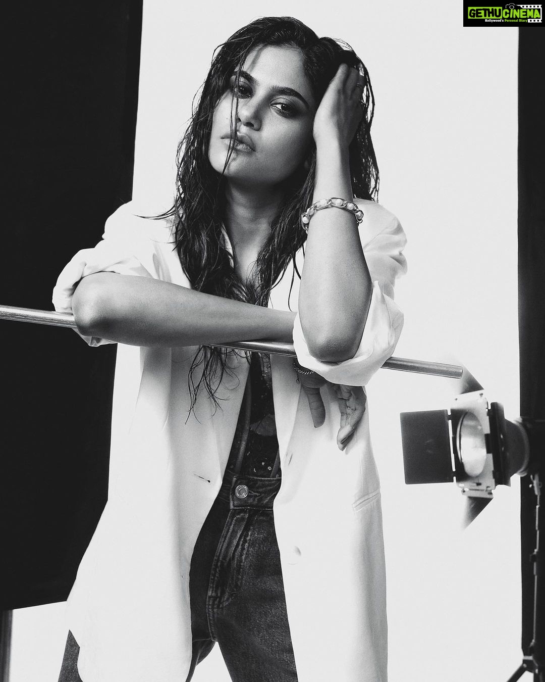 Aditi Sudhir Pohankar Instagram - Say what ! . . . . . . . 📸 @victoriakrundysheva Styling @victoriakrundysheva Hair @daksh_hairguru Make up @makeupbyanighajain . . . . . . . #aaditipohankar #she #black #blackandwhite #ootd #pic #picoftheday #photo #photooftheday #photoshoot #photography #beauty #beautiful