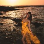 Aditi Sudhir Pohankar Instagram - Sundown with this beautiful evening ! . . . . . 📸 @vaibhav.photographyyy Make up @roopangi_vakharia Hair @daksh_hairguru Stylist @yashasvi_mehlawat Outfit @bouji.in . . . #beach #beachlife #beauty #beautiful #happy #yellow