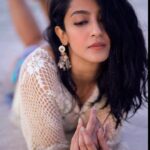 Aindrita Ray Instagram – A lil photo session post dive….blue waters,white sand n the sunset 🌅 Enuf reasons to be grateful but also then u have  @bhuvanphotography around to capture the moment while you soak it all in✨ Omadhoo Beach