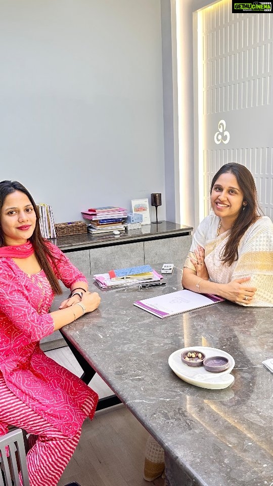 Aishwarya Dutta Instagram - Clearing the myth and the most common question about a particular hair care routine 🤩 In conversation with @aishwarya4547 at @armoraa_skinsolutions Watch the full video to get benefitted. . Follow @armoraa_skinsolutions . #armoraa #armoraaskinsolution #armoraaskinclinic #collaboration #hair #haircare #oiling